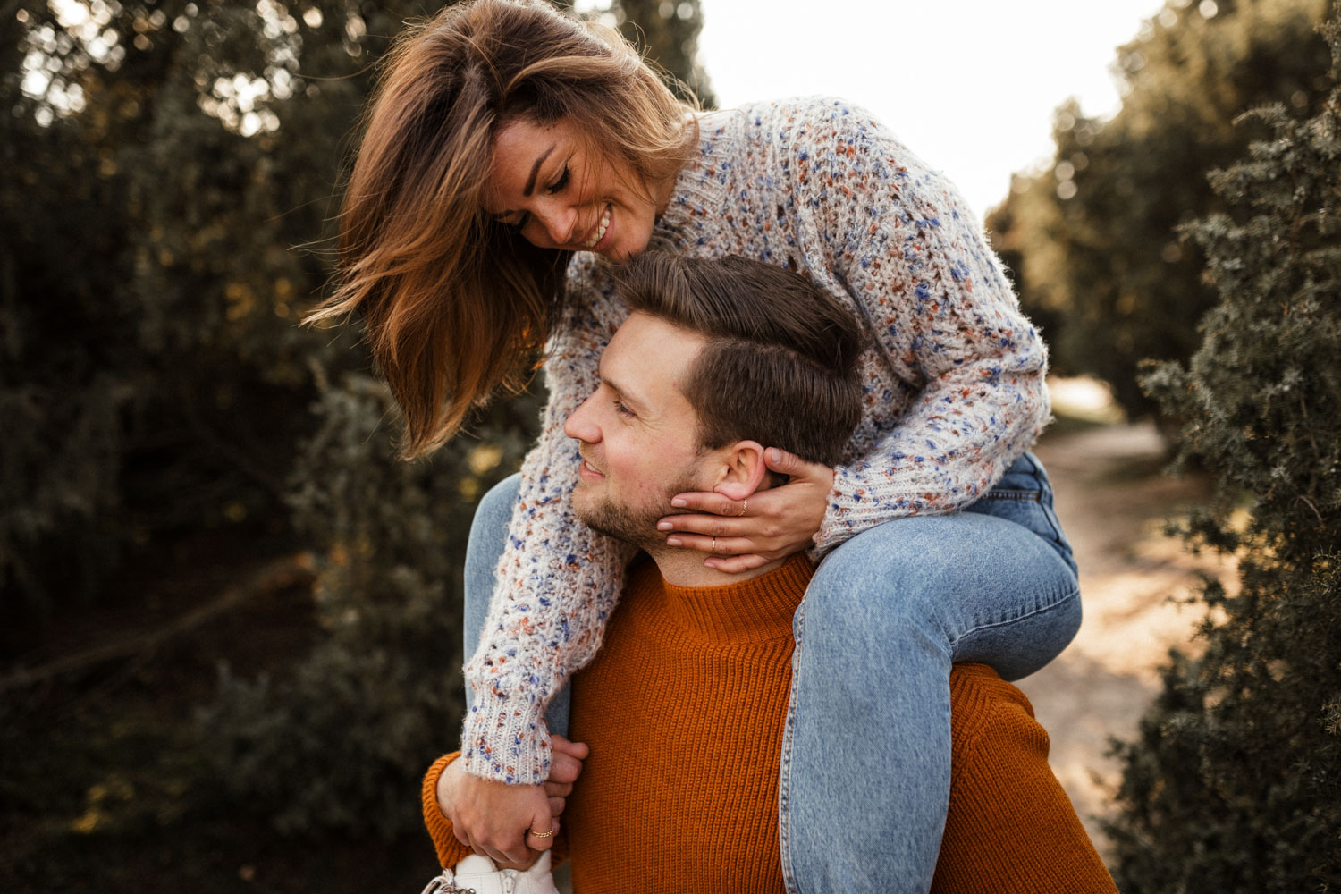 Gina & Marius_NRW_Haltern am See_Westruper Heide_Coupleshooting_Paarshooting_Hochzeitsfotografie_Verlobungsshooting_Hochzeitsreportage_Boho_Vintage_Franzi & Mirco Fotografie_28